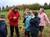 Explaining how to recognise the species of wildflowers