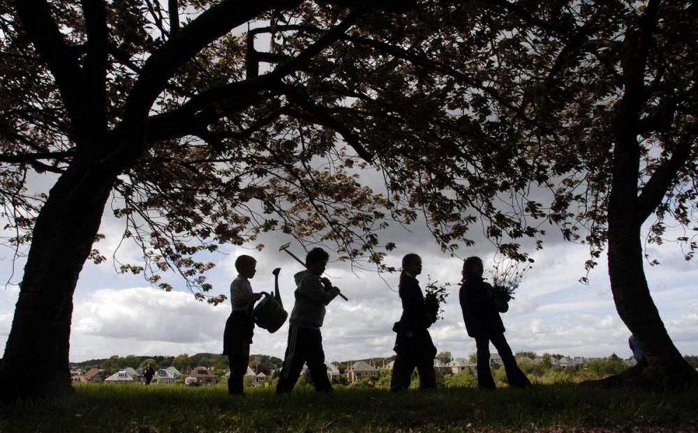 Off to plant wild flowers. (Photo - Edinburgh Evening News)